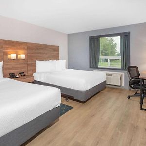 One-Bedroom Family Suite Two Queen Beds Non-Smoking